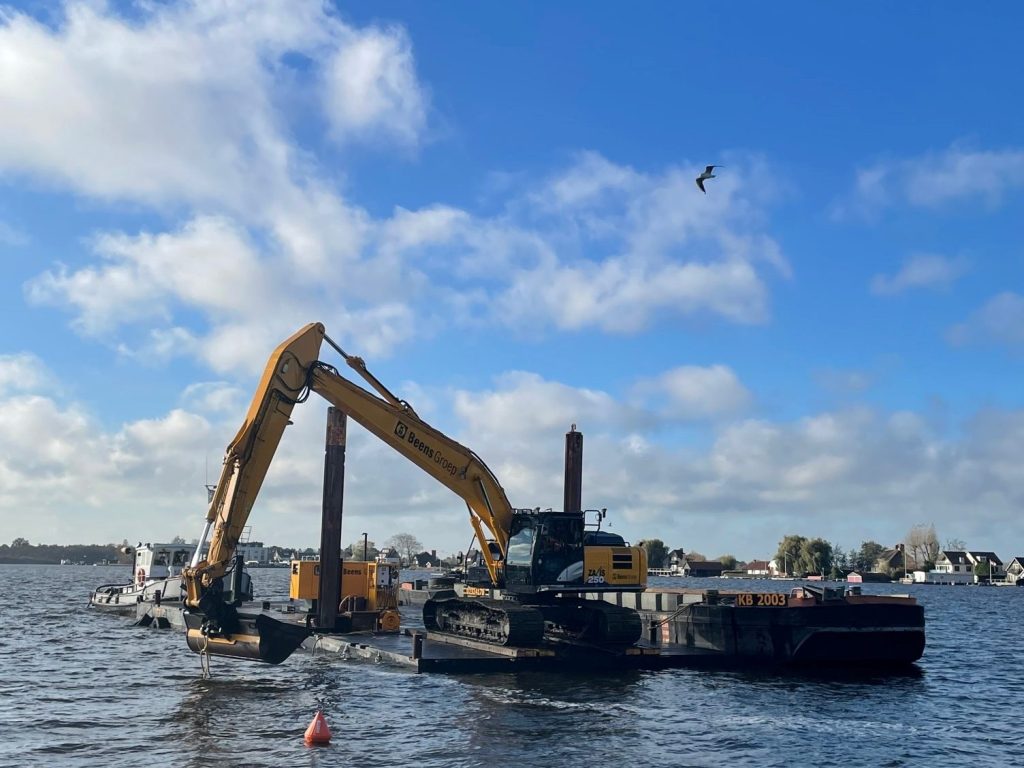 Startschot baggeren.